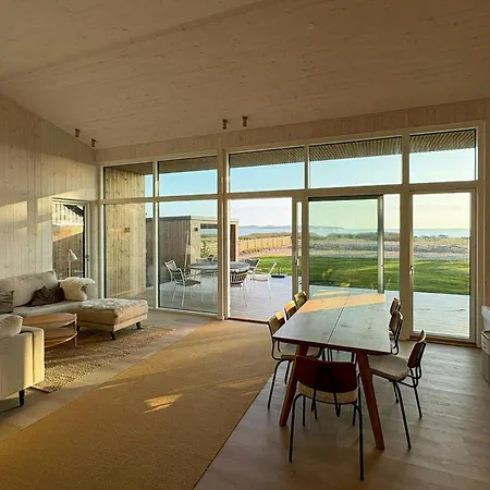 펜션 Architect-designed House By The Sea Knebel