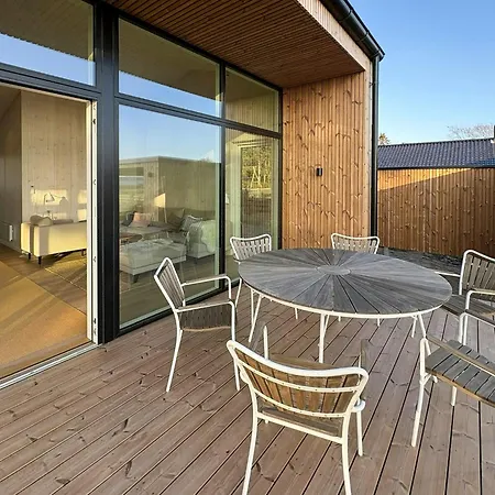 בית נופש Architect-designed House By The Sea