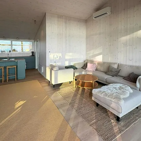 בית נופש Architect-designed House By The Sea *