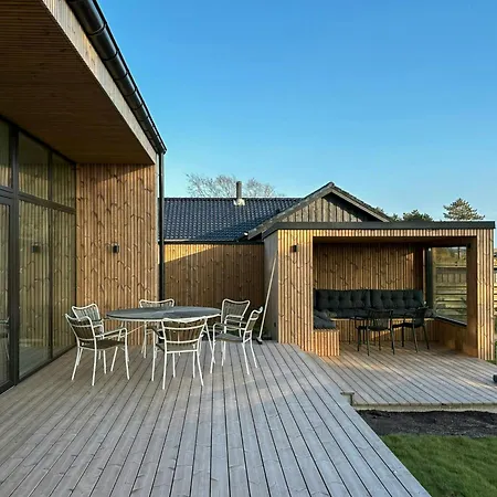 Architect-designed House By The Sea 펜션 *