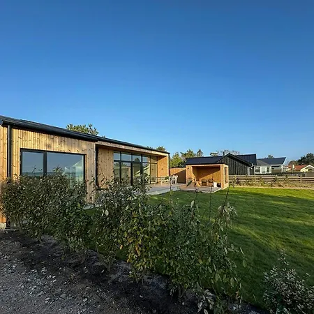 בית נופש Architect-designed House By The Sea